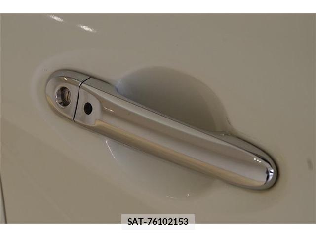 Nissan NOTE 2018-02 8100934-27