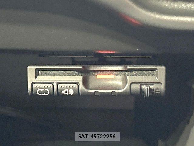 Nissan NOTE 2016-01 8100951-4