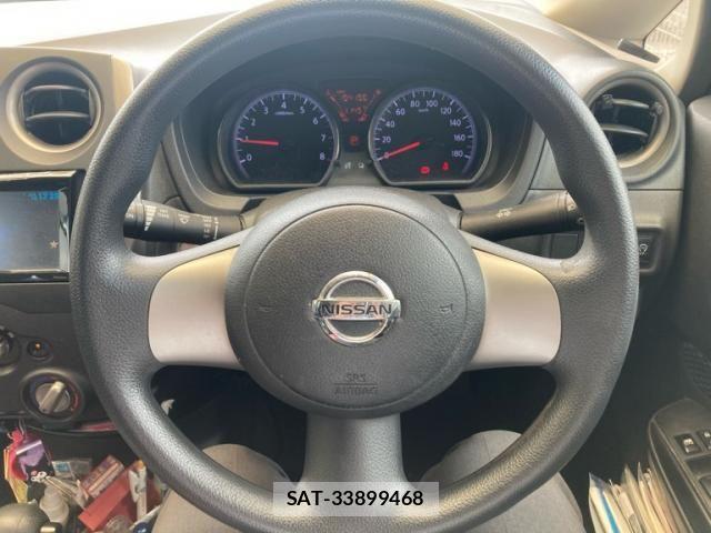 Nissan NOTE 2013-03 8100966-11