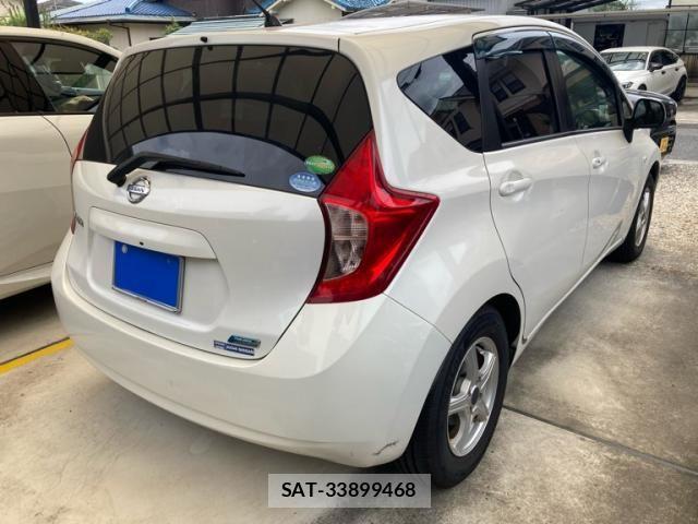 Nissan NOTE 2013-03 8100966-2