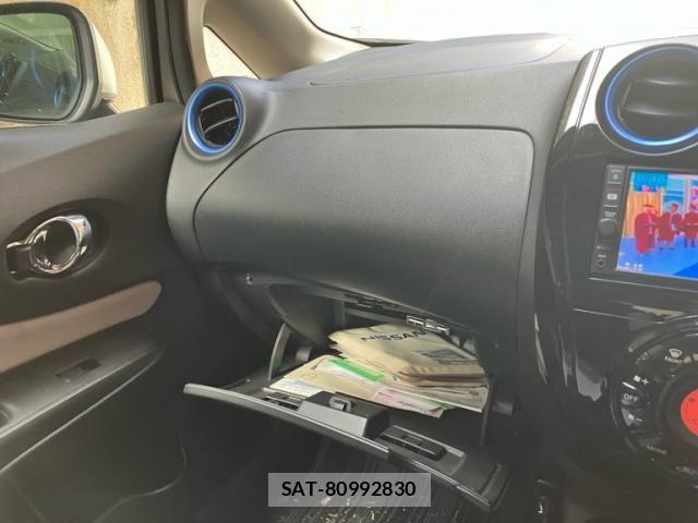 Nissan NOTE 2017-05 8100952-13