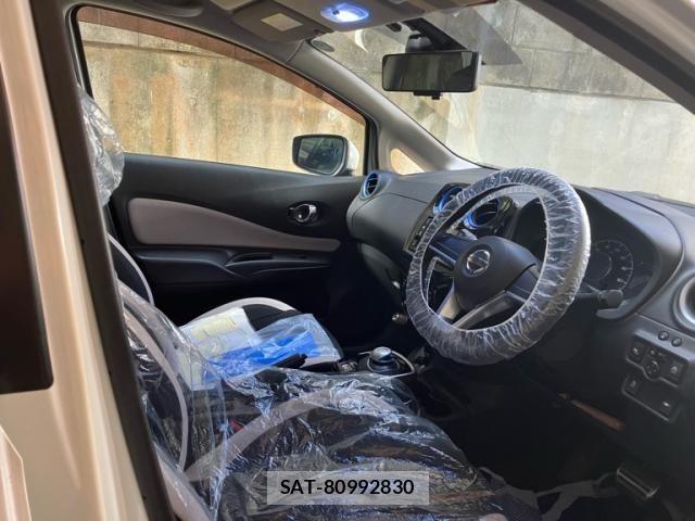 Nissan NOTE 2017-05 8100952-18