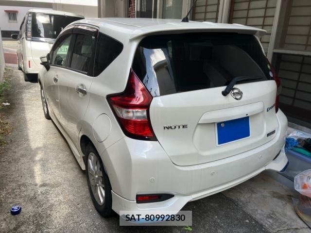 Nissan NOTE 2017-05 8100952-4