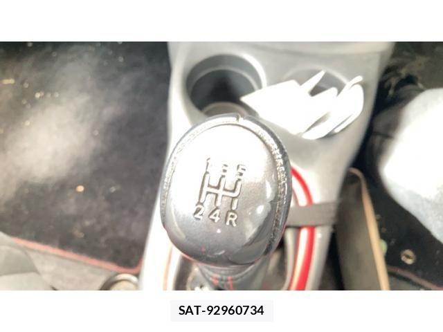Nissan NOTE 2016-03 8100955-13