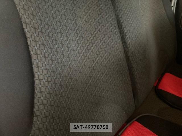 Nissan NOTE 2011-06 8100964-11