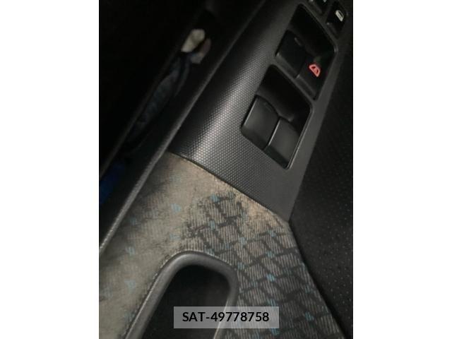 Nissan NOTE 2011-06 8100964-12