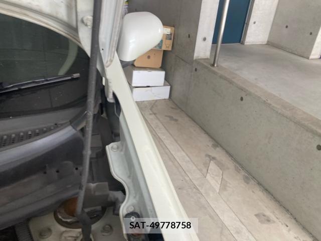 Nissan NOTE 2011-06 8100964-18