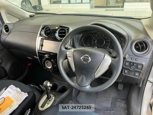 Nissan NOTE 2015-11 8100960-9