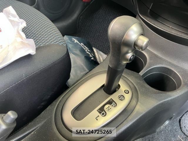 Nissan NOTE 2015-11 8100960-17