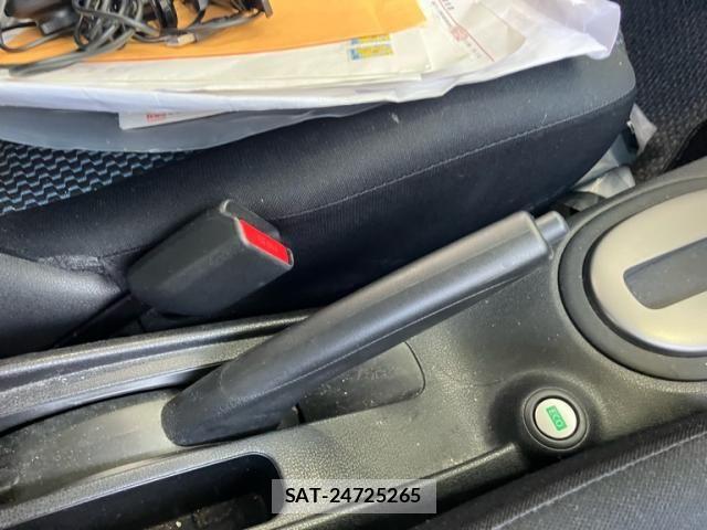 Nissan NOTE 2015-11 8100960-18