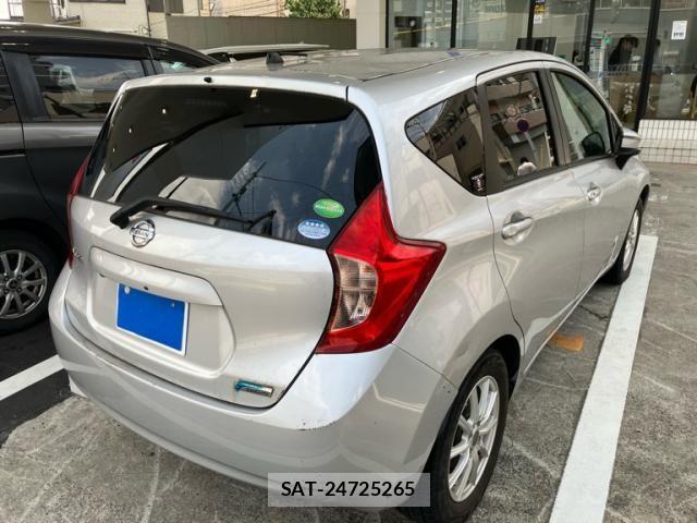 Nissan NOTE 2015-11 8100960-2