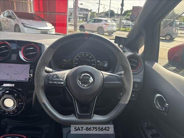 Nissan NOTE 2017-06 8100930-8