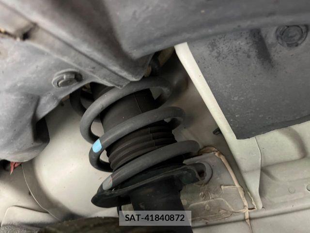 Nissan NOTE 2017-06 8100916-19