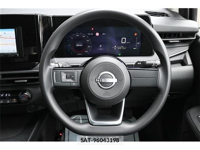 Nissan NOTE 2022-04 8100915-11