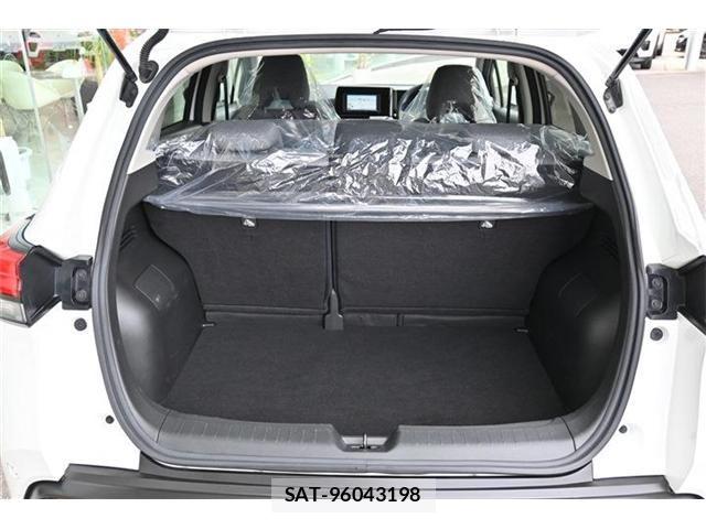 Nissan NOTE 2022-04 8100915-16