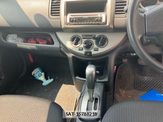 Nissan NOTE 2006-03 8100958-18