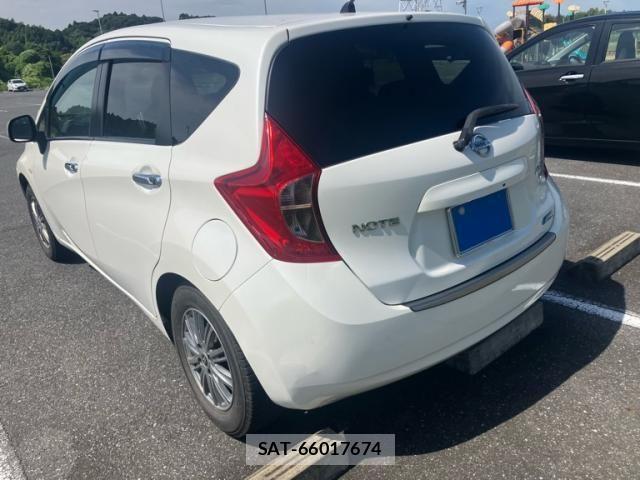 Nissan NOTE 2014-07 8100963-4