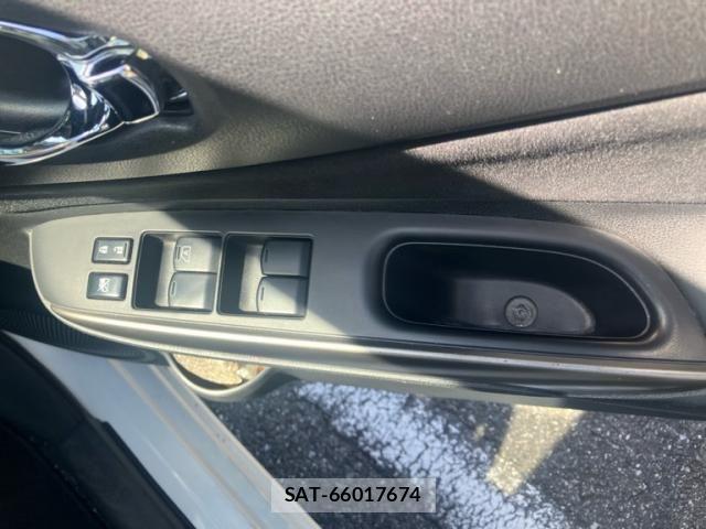 Nissan NOTE 2014-07 8100963-7