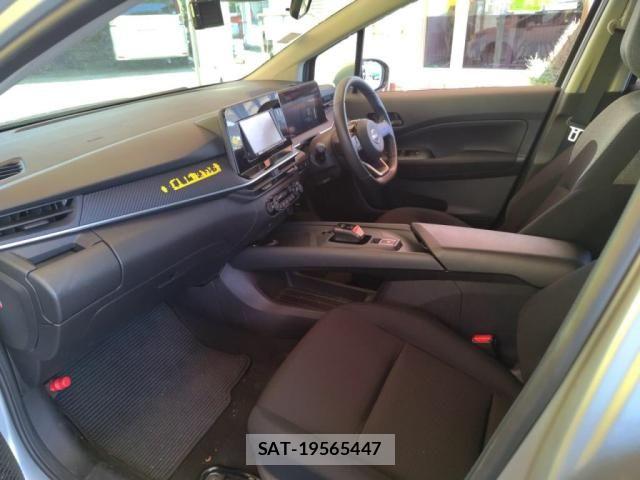 Nissan NOTE 2022-02 8100913-21