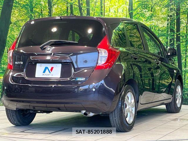 Nissan NOTE 2013-06 8131705-16