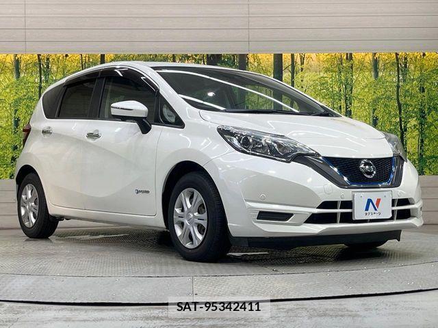 Nissan NOTE 2017-09 8131692-15