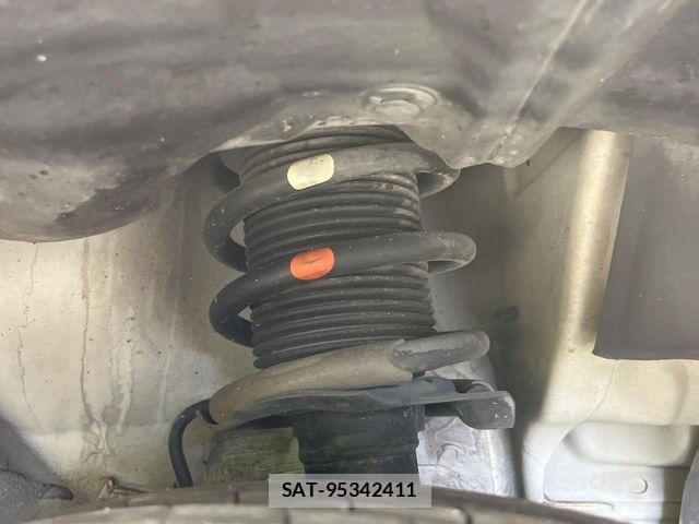 Nissan NOTE 2017-09 8131692-19