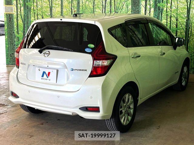 Nissan NOTE 2019-04 8131695-11
