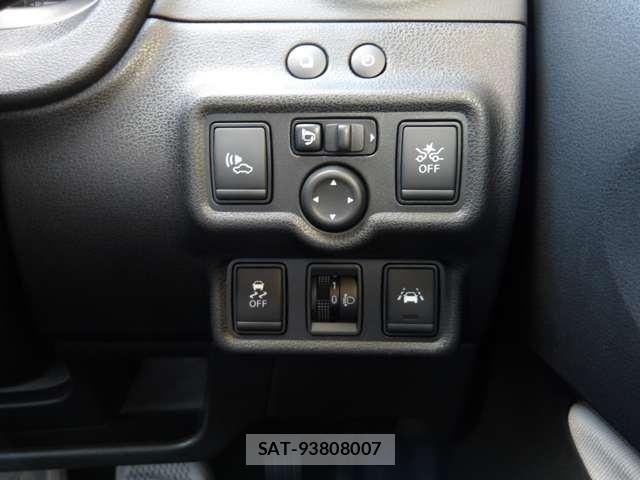 Nissan NOTE 2017-11 8131699-9