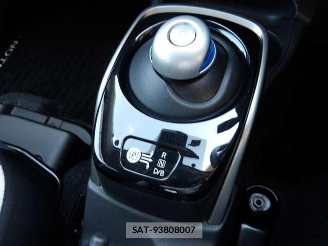Nissan NOTE 2017-11 8131699-13