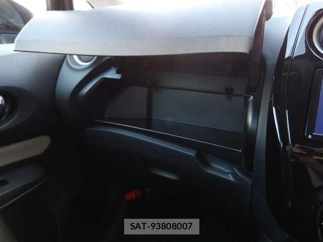 Nissan NOTE 2017-11 8131699-21
