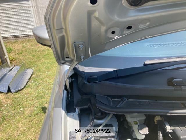 Nissan NOTE 2015-12 8131706-24