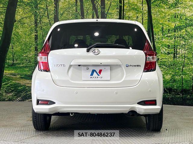Nissan NOTE 2018-11 8131701-15