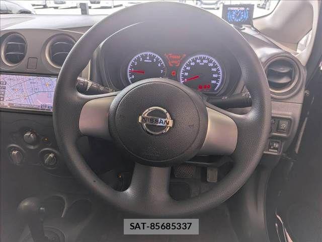 Nissan NOTE 2013-08 8131712-9