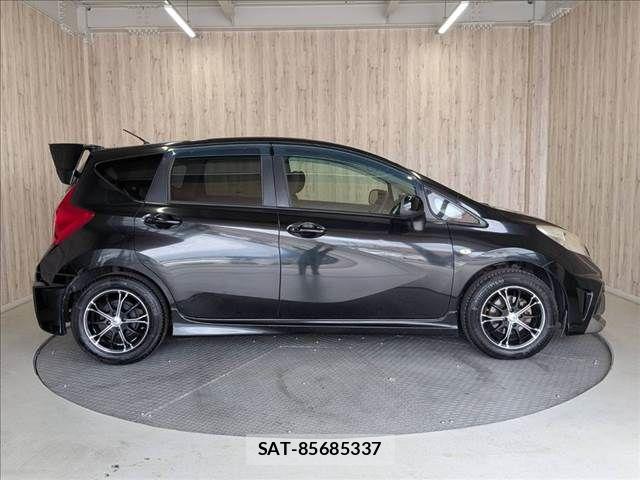 Nissan NOTE 2013-08 8131712-15