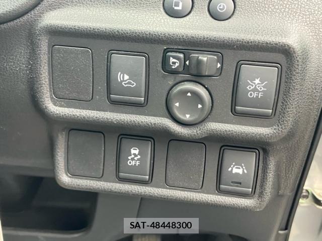 Nissan NOTE 2020-02 8131702-15