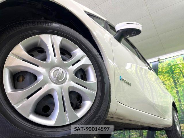 Nissan NOTE 2018-06 8146363-12