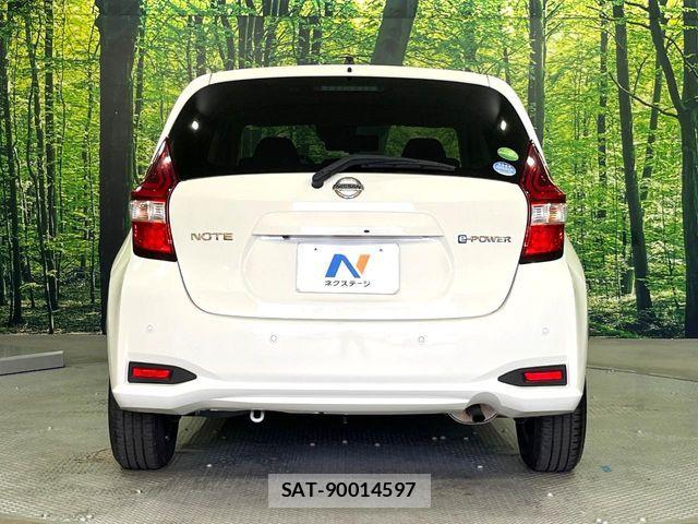 Nissan NOTE 2018-06 8146363-14