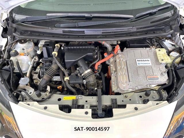 Nissan NOTE 2018-06 8146363-17