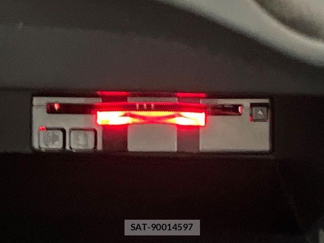 Nissan NOTE 2018-06 8146363-5