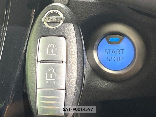 Nissan NOTE 2018-06 8146363-6