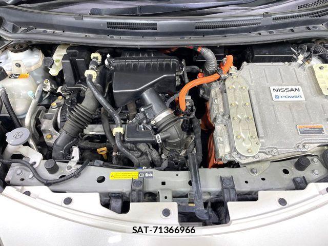 Nissan NOTE 2019-06 8146364-17
