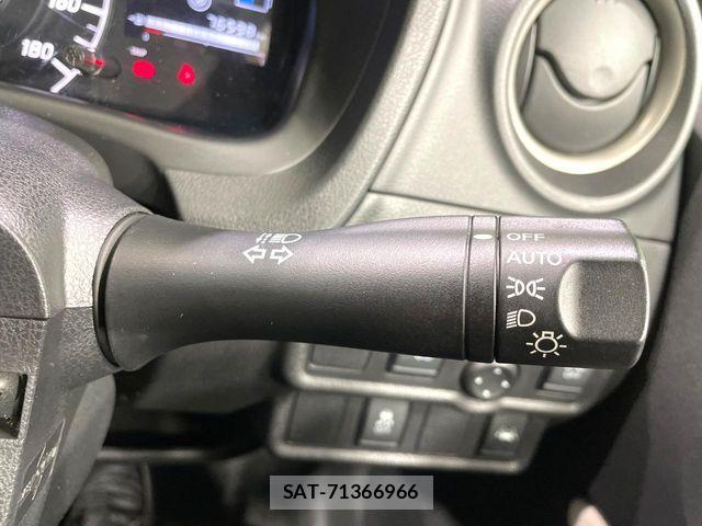 Nissan NOTE 2019-06 8146364-7