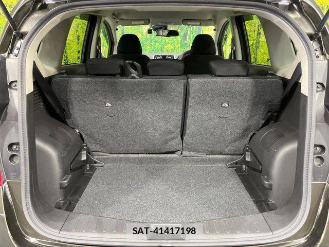 Nissan NOTE 2015-12 8146365-9