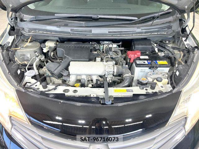 Nissan NOTE 2013-04 8146366-17