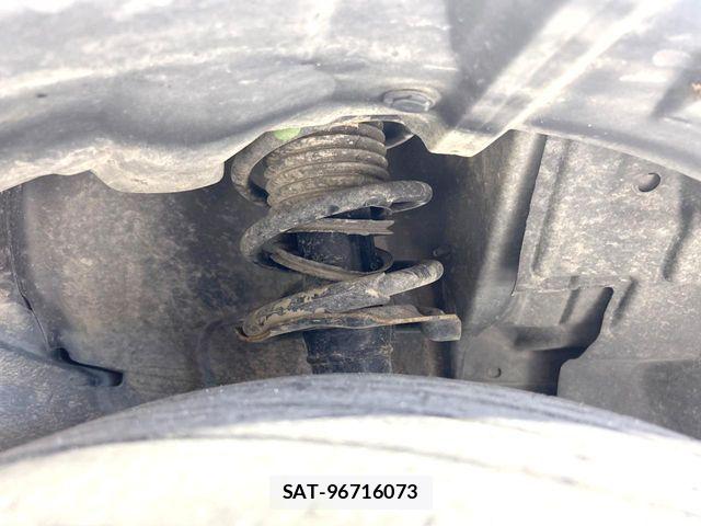 Nissan NOTE 2013-04 8146366-19