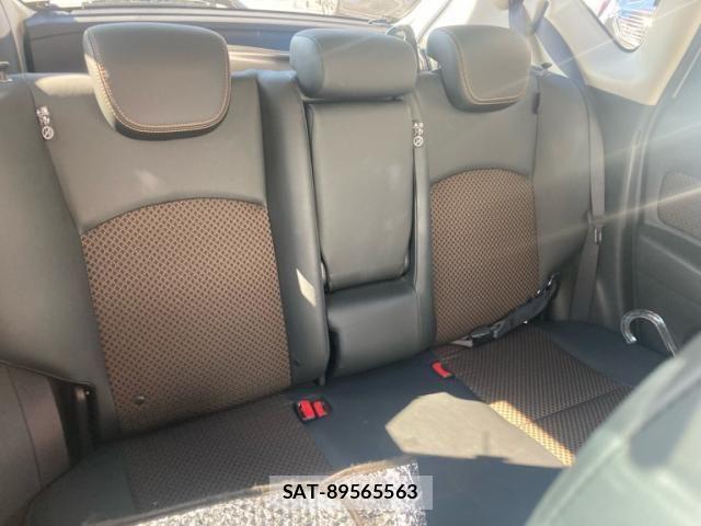 Nissan NOTE 2015-08 8146367-14