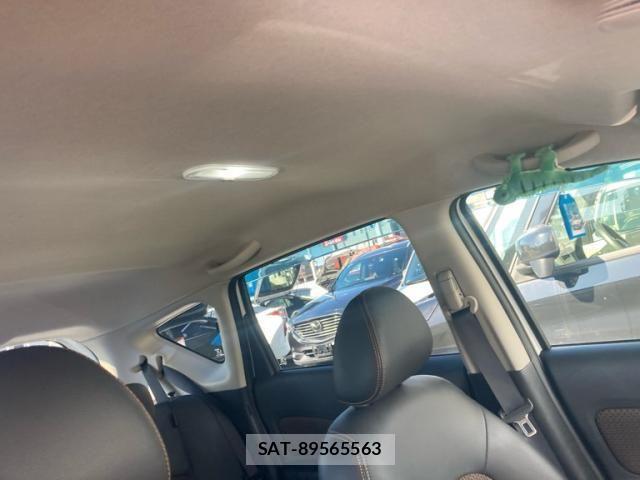 Nissan NOTE 2015-08 8146367-15