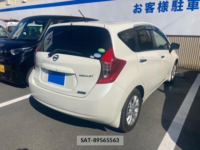 Nissan NOTE 2015-08 8146367-1