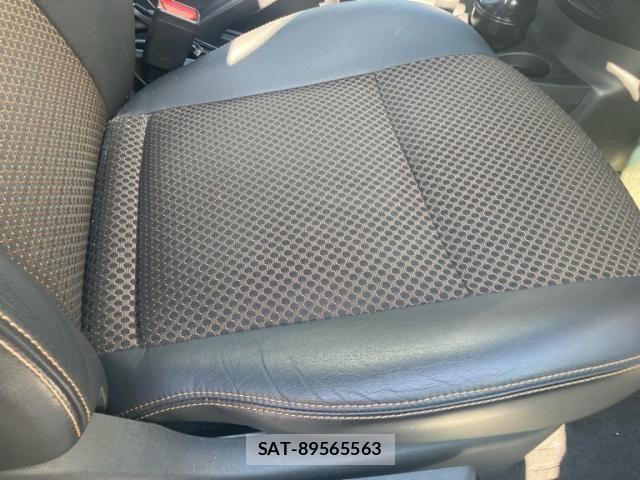 Nissan NOTE 2015-08 8146367-19