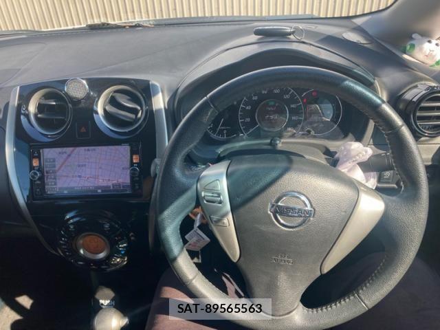 Nissan NOTE 2015-08 8146367-20